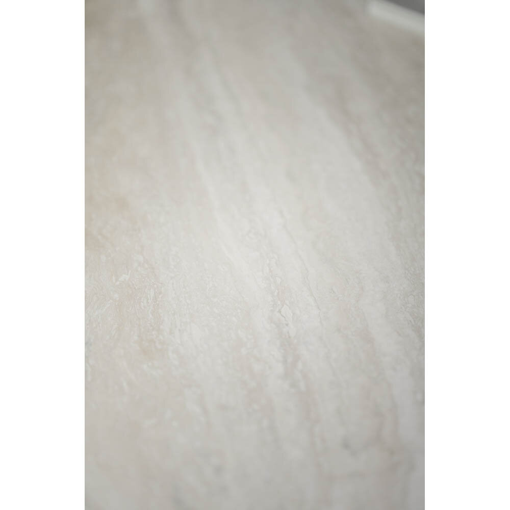 Taransay matbord Ø125 cm med bordsskiva i travertin