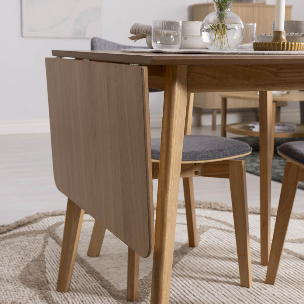 Matgrupp Yoko klaffbord 80/120 cm och 2 Yoko stolar med tygsits