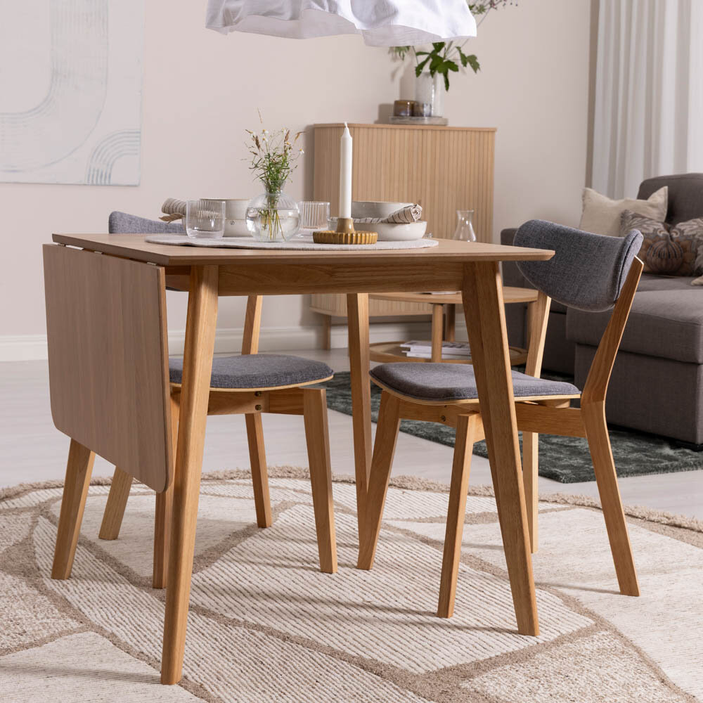 Matgrupp Yoko klaffbord 80/120 cm och 2 Yoko stolar med tygsits