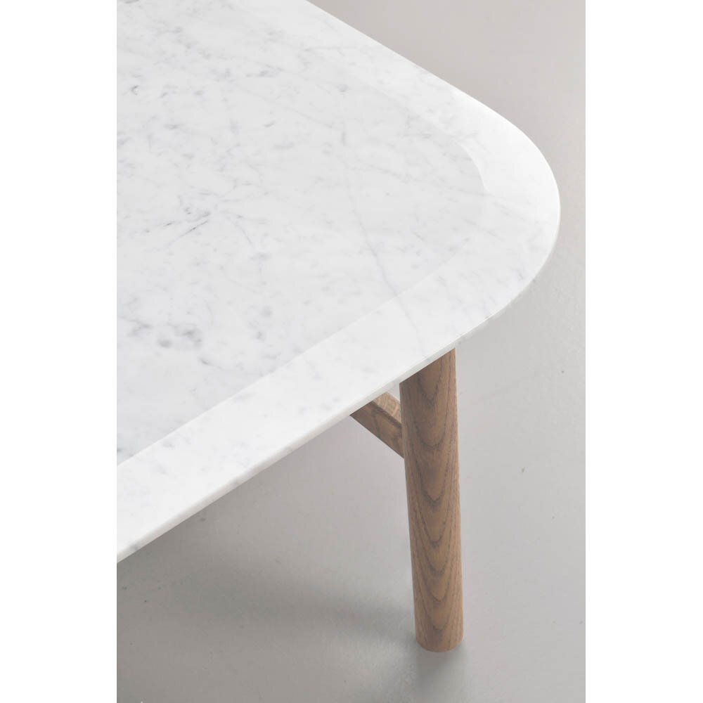 Hammond soffbord 135x62 cm med bordsskiva i vit marmor